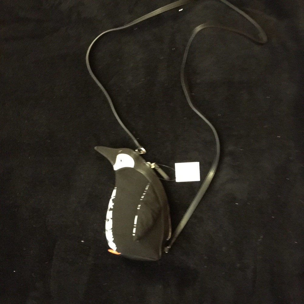 NWT Vera Bradley penguin crossbody